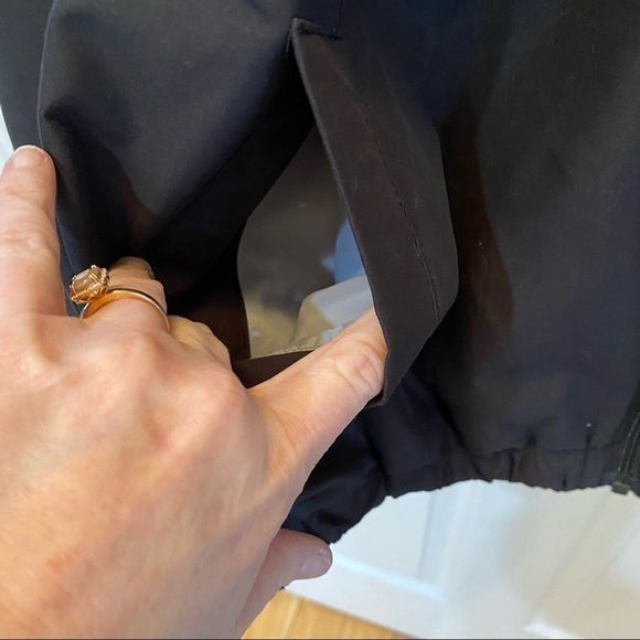 DC Men’s Black hooded full zip men’s jacket elastic in waist and cuffs size S - Picture 5 of 12